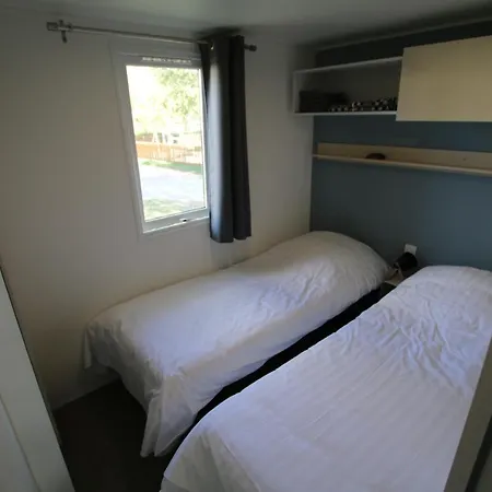 Loggia - Camp La Belle Vie مكان تخييم بردورف